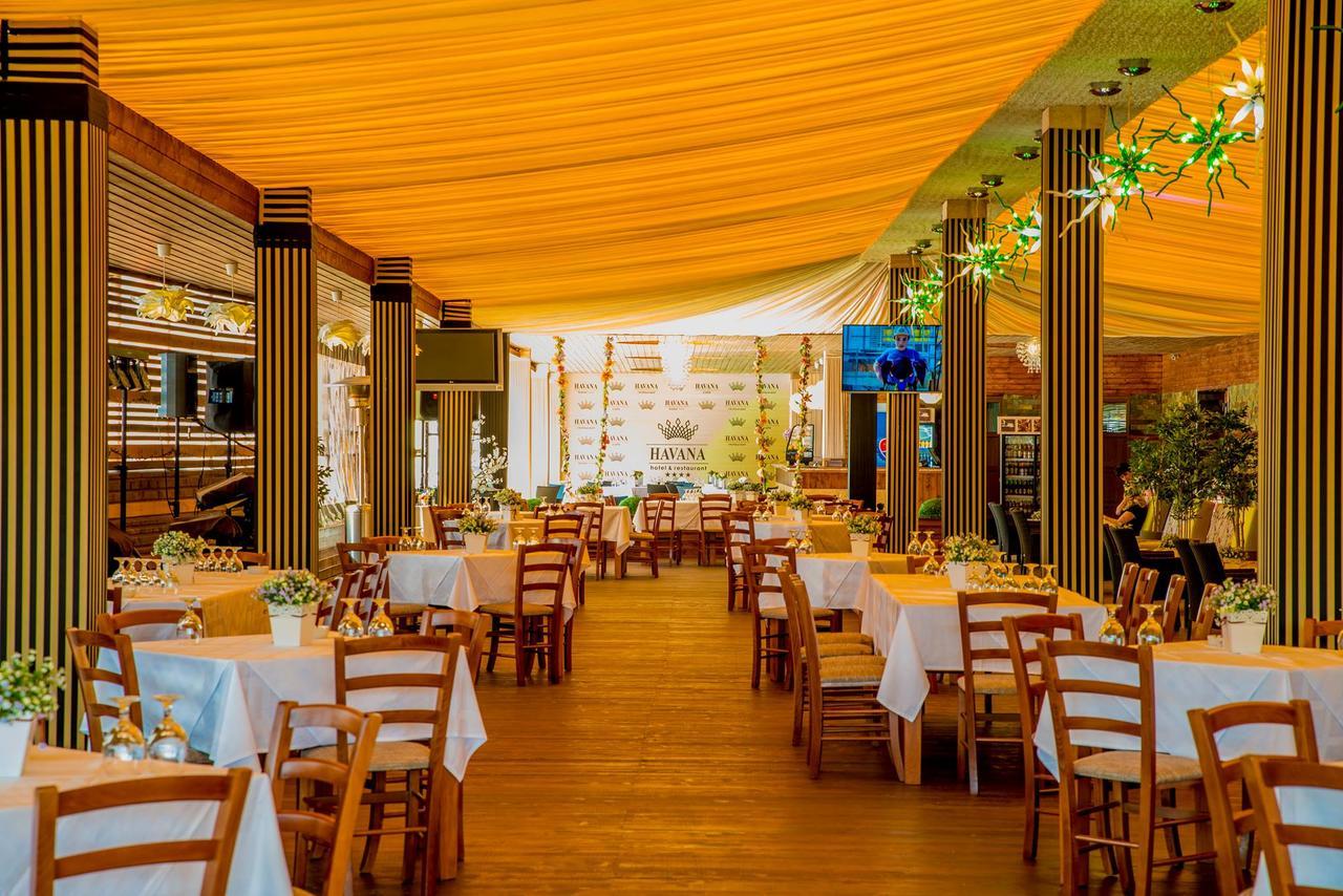 Hotel Complex Havana Tîrgu Ocna 外观 照片